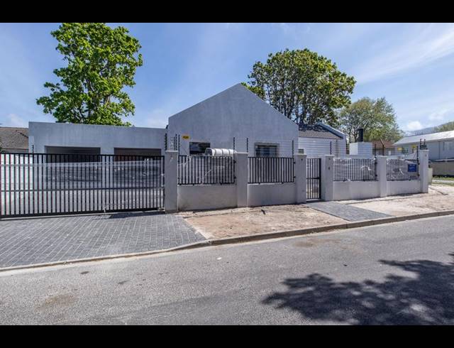 3 BEDROOM PROPERTY TO RENT IN CONSTANTIA